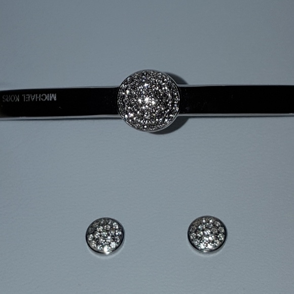 Michael Kors hinge bracelet/earrings set - Picture 3 of 6